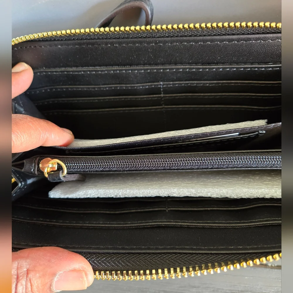 Liz Claiborne Wallet set Black - Picture 2 of 4